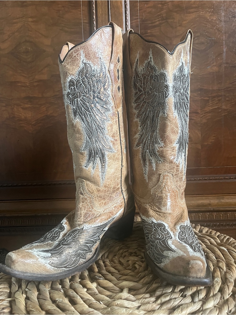 Corral Classic Brown Wings Embroidered Western Boots